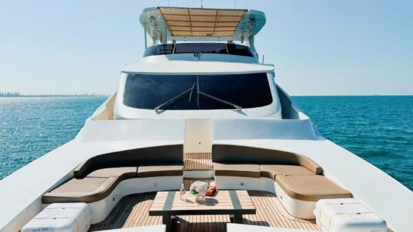 VIP Sunseeker Yacht Party – The Ultimate Luxury Superyacht Experience in Dubai